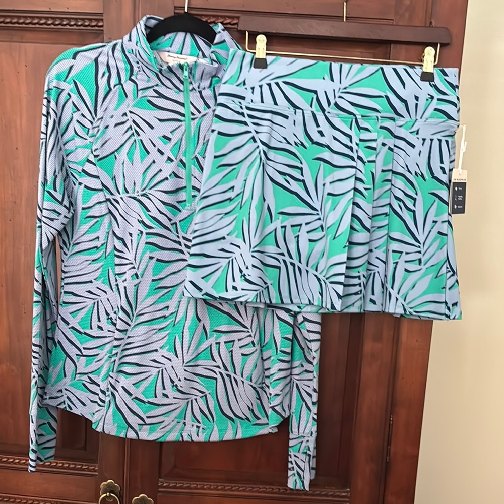 Tommy Bahama ActiveWear Pleated Skort and quarter zip jacket Tropical Golf NWT